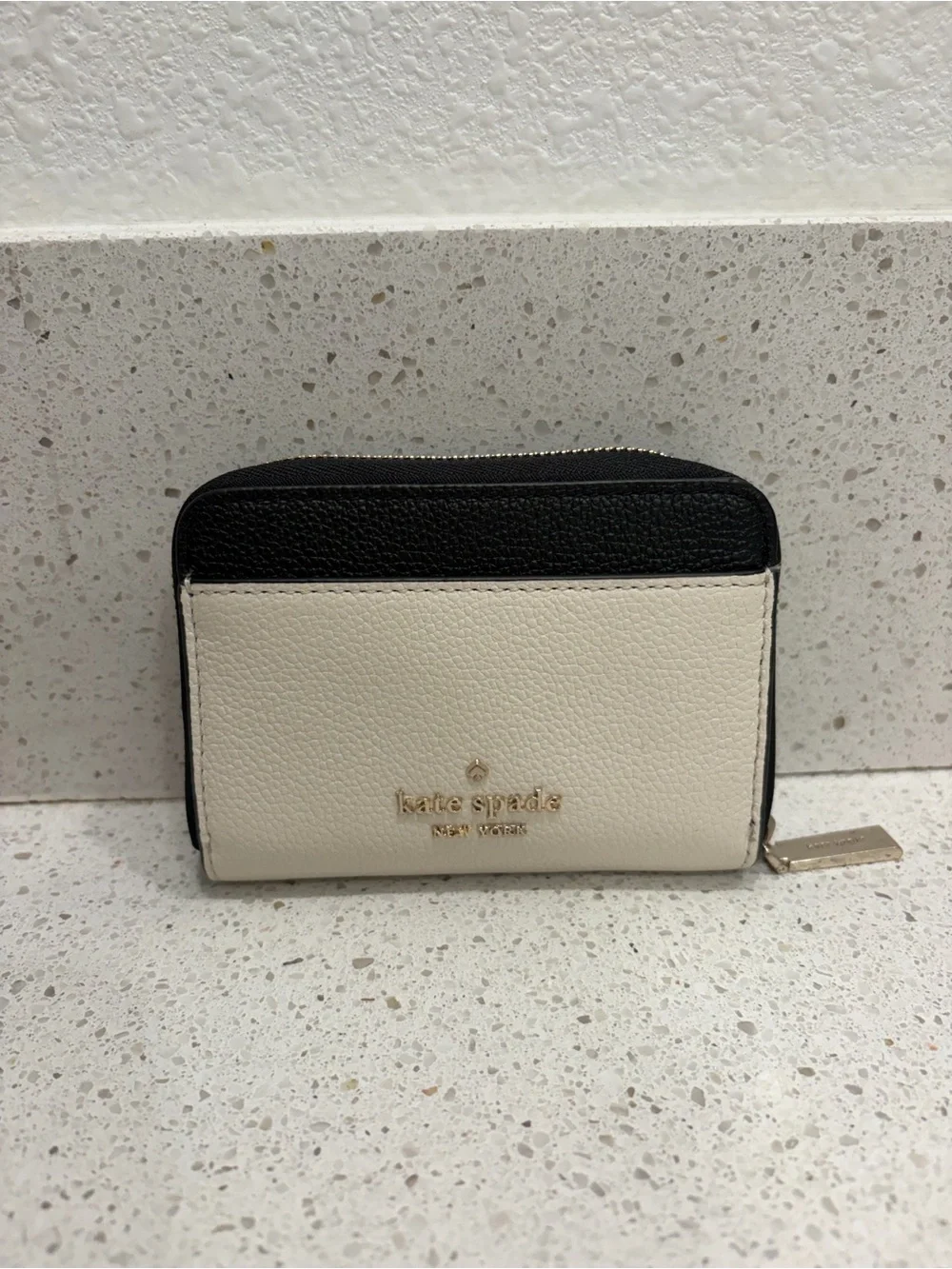 Kate Spade Morty Penguin Zip Around Card Case K9524 EUC Small Wallet